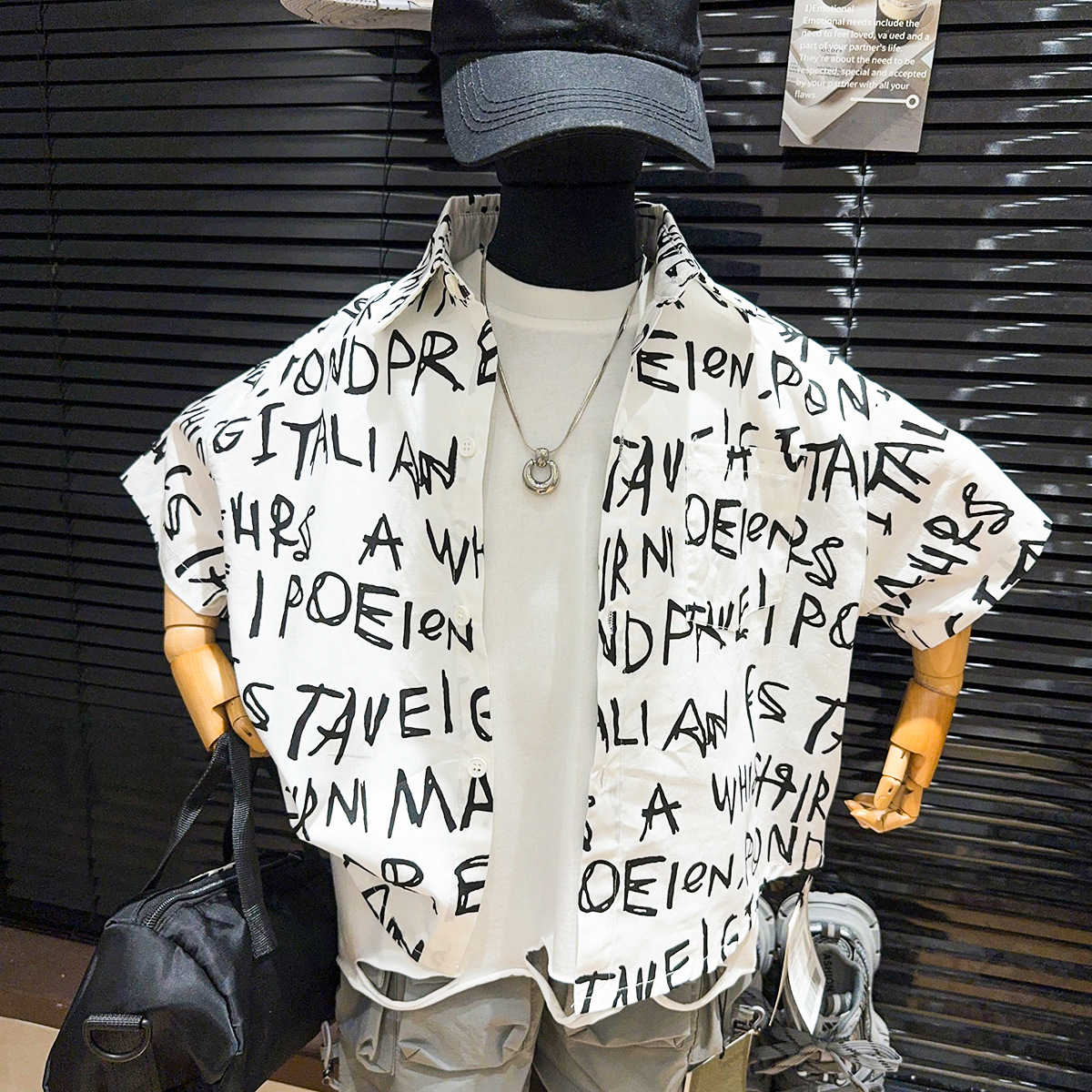 Summer Korean-style casual and fashionable children's shirts with full printed letters, short-sleeved shirts for boys and girls details Picture