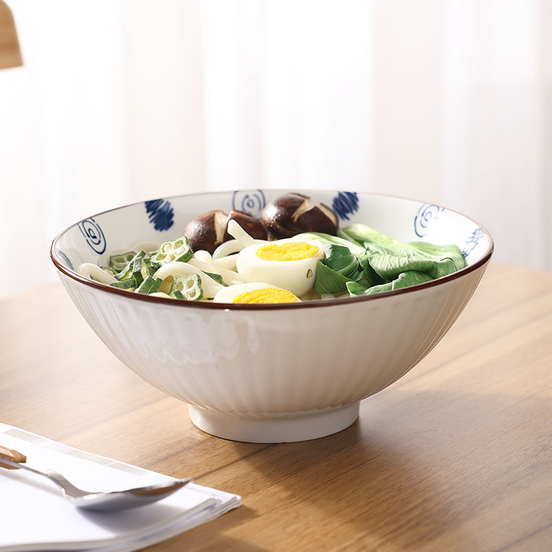 The 8-inch ceramic bamboo hat bowl and high-temperature underglaze painted ramen bowl of the Japanese-style antique Appreciation series feature an ancient Japanese style and charm