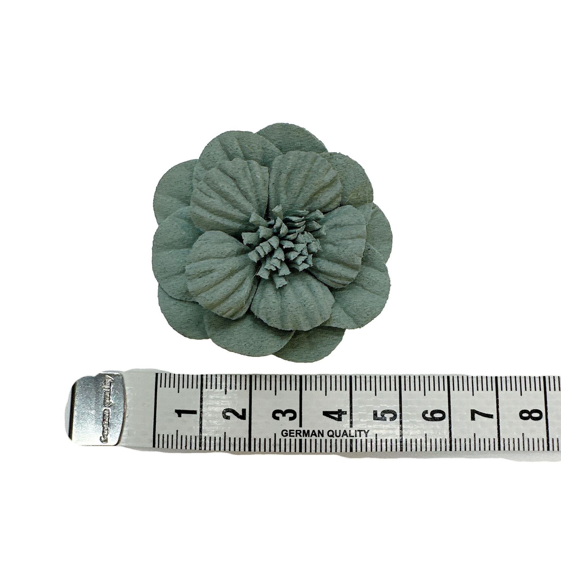A large quantity of handcrafted flower accessories, clothing and accessories, shoes and hats, fabric flower diy ornaments and mini items in stock from the manufacturer details Picture