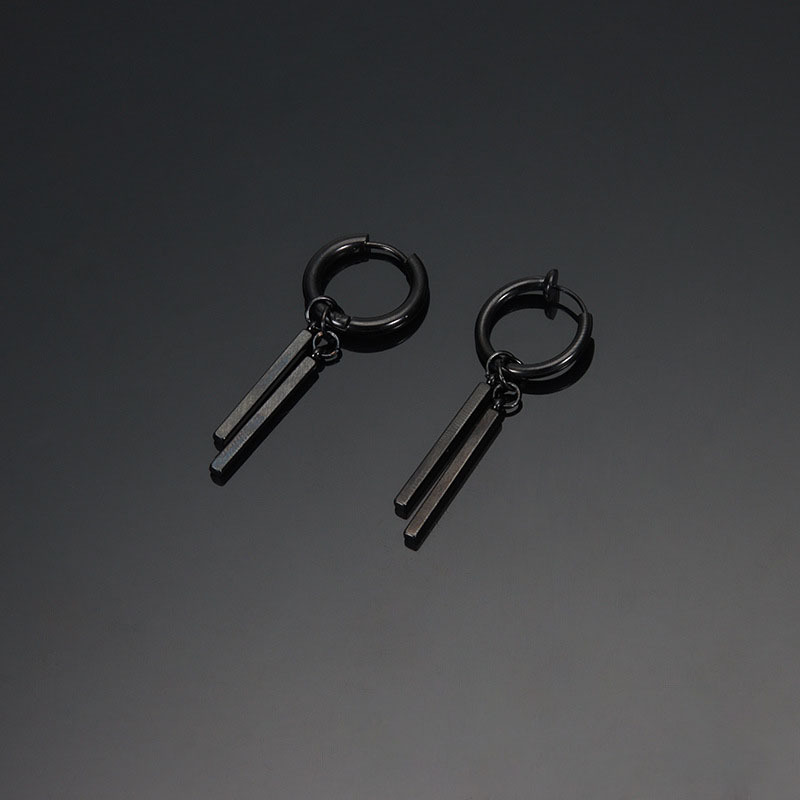 Rectangular stick double stick earrings, men's titanium steel long stick ear clips, women's niche, simple and high-end accessory Application Scenario