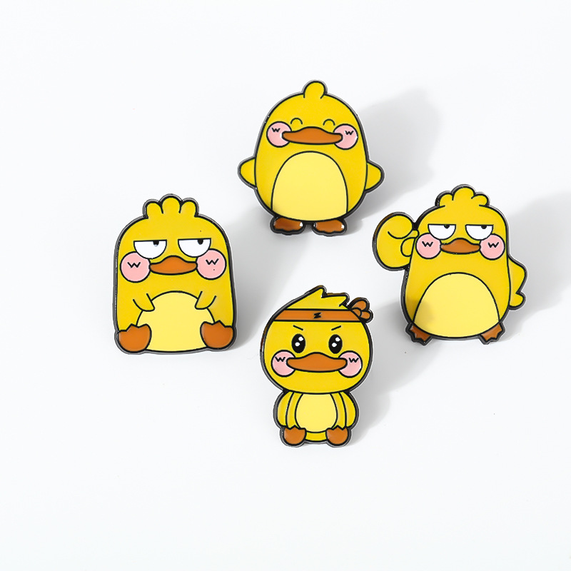 Cute cute yellow duck brooch collar pin cartoon clothing accessories wholesale bodybuilding selling cute yellow duck commemorative medallion Item Picture