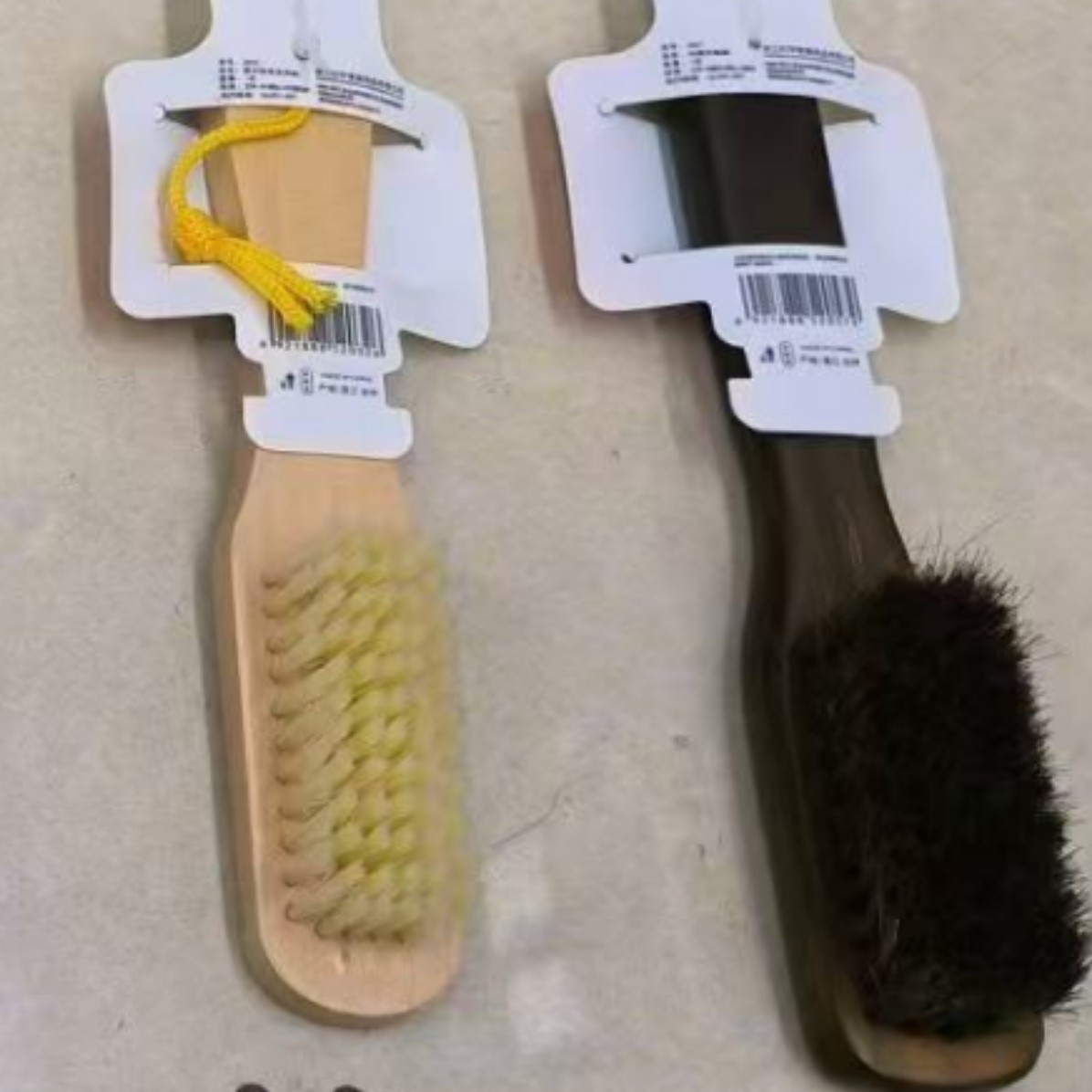 Wooden shoe brush, household non-damaging shoe brush, shoe washing special laundry brush, multi-functional long-handled cleaning board brush Application Scenario