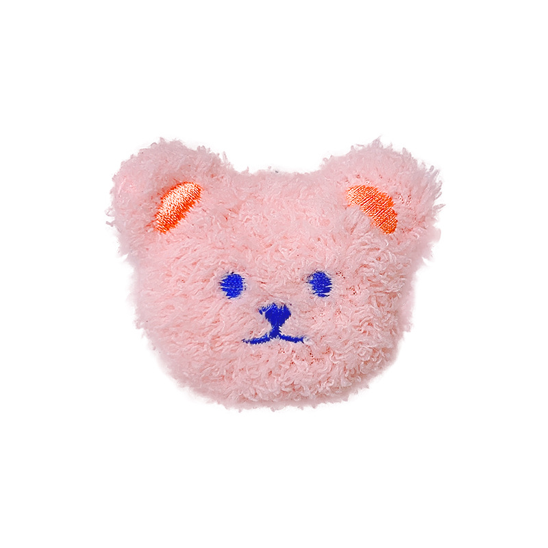 卡通毛绒胸针白底实物图