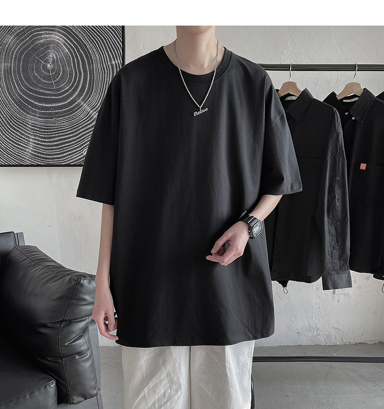 This is a new men's summer short-sleeved base layer with solid color cotton and a loose Korean-style off-the-shoulder casual T-shirt Application Scenario