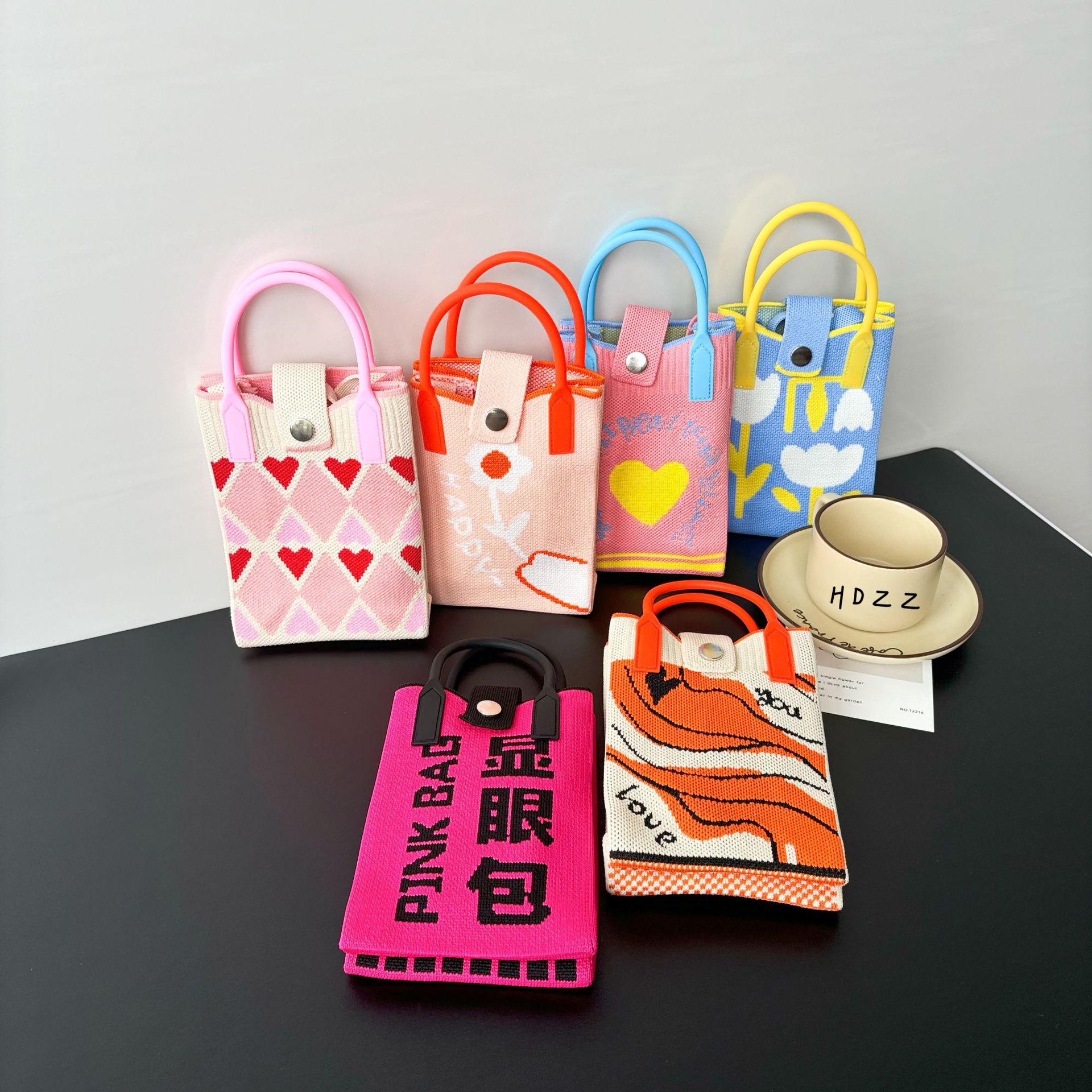 High-end ins phone bag, new floral knitted bag, niche and versatile single-shoulder crossbody bag, trendy tote bag full figure