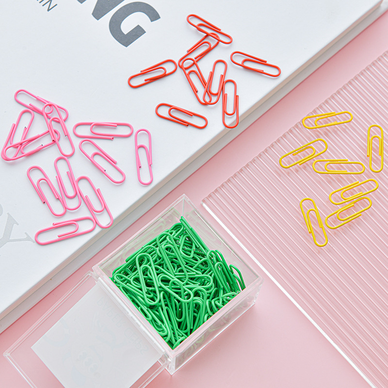 Creative box-packed color paper clips for office and finance, 120 U-shaped pins, multi-functional 28mm plastic-coated paper clips for students Specification image