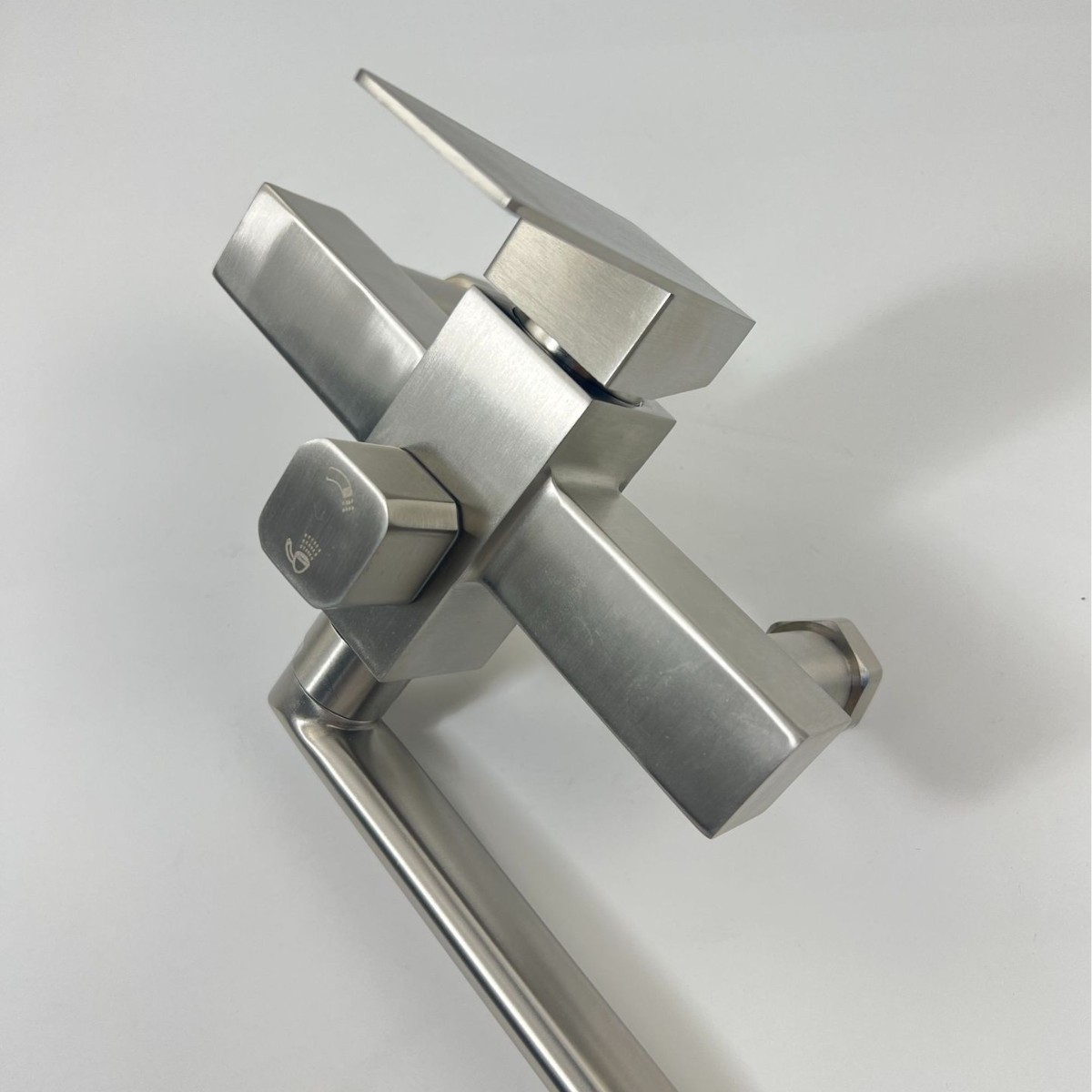 Square shower faucet, stainless steel exposed shower faucet, mixing valve, bathtub cold and hot small elbow faucet