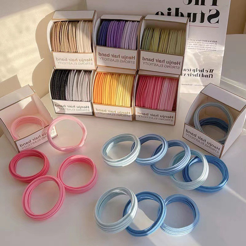 The gradient color ponytail tie leaves no trace and does not damage the hair. The high-elasticity rubber band is suitable for women to tie their hair without seams