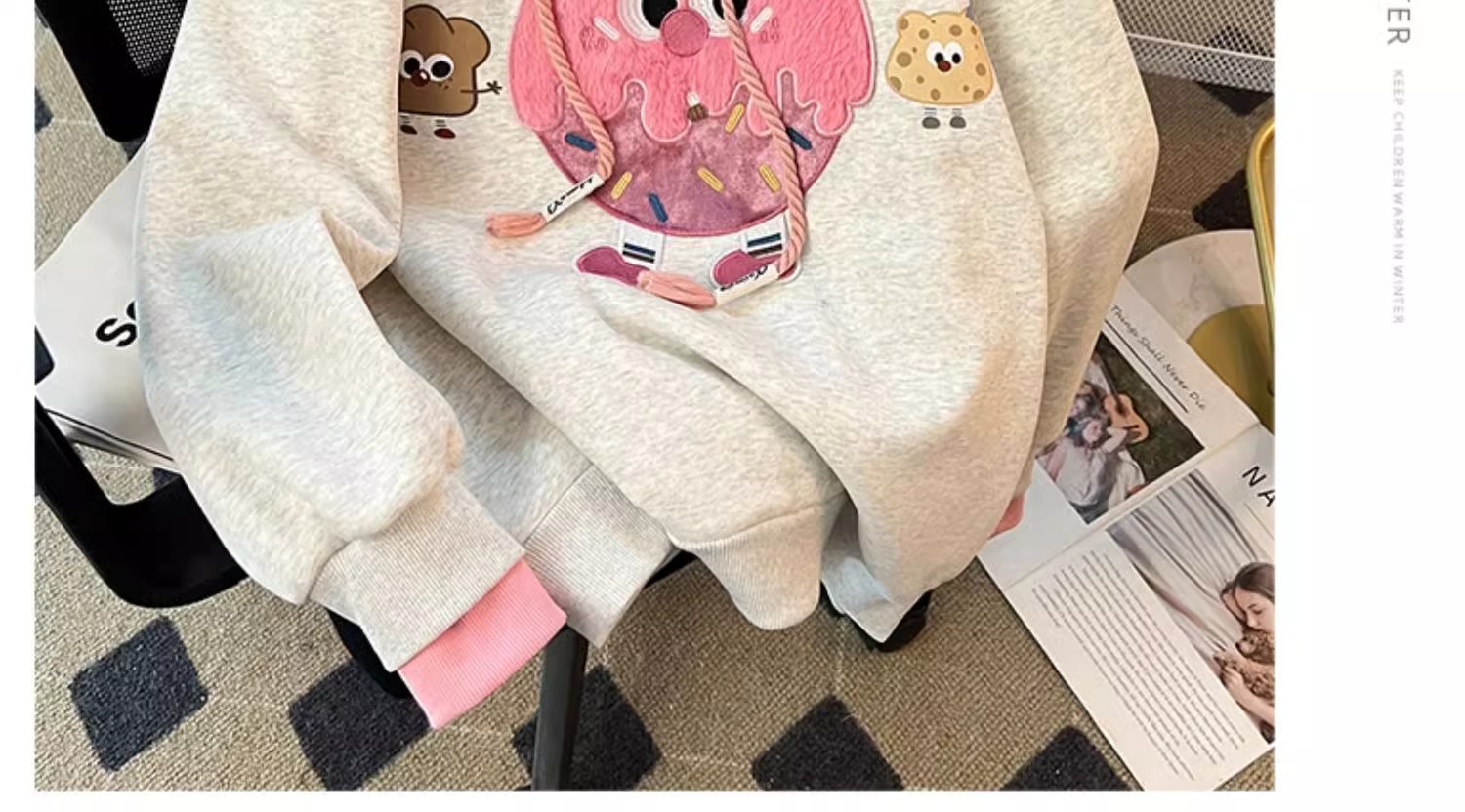 A new autumn and winter printed casual hoodie for girls, a warm outerwear for middle-aged and young girls pic 13