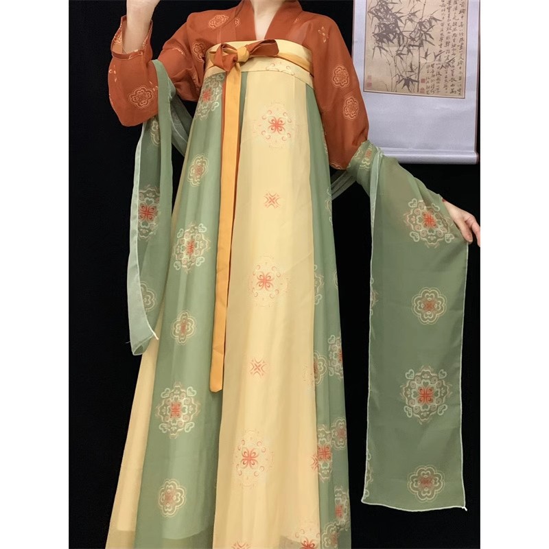 汉服/汉服女/汉家儿女/篁园/民族舞蹈服白底实物图