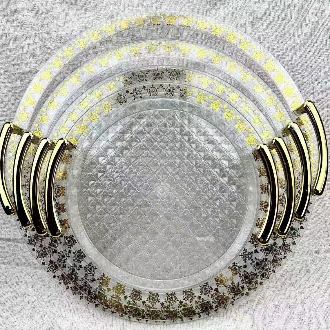 Draining cup tray, light luxury PET double-layer desktop, gold-edge multi-layer storage rack, baby bottle draining tray, kitchen Application Scenario