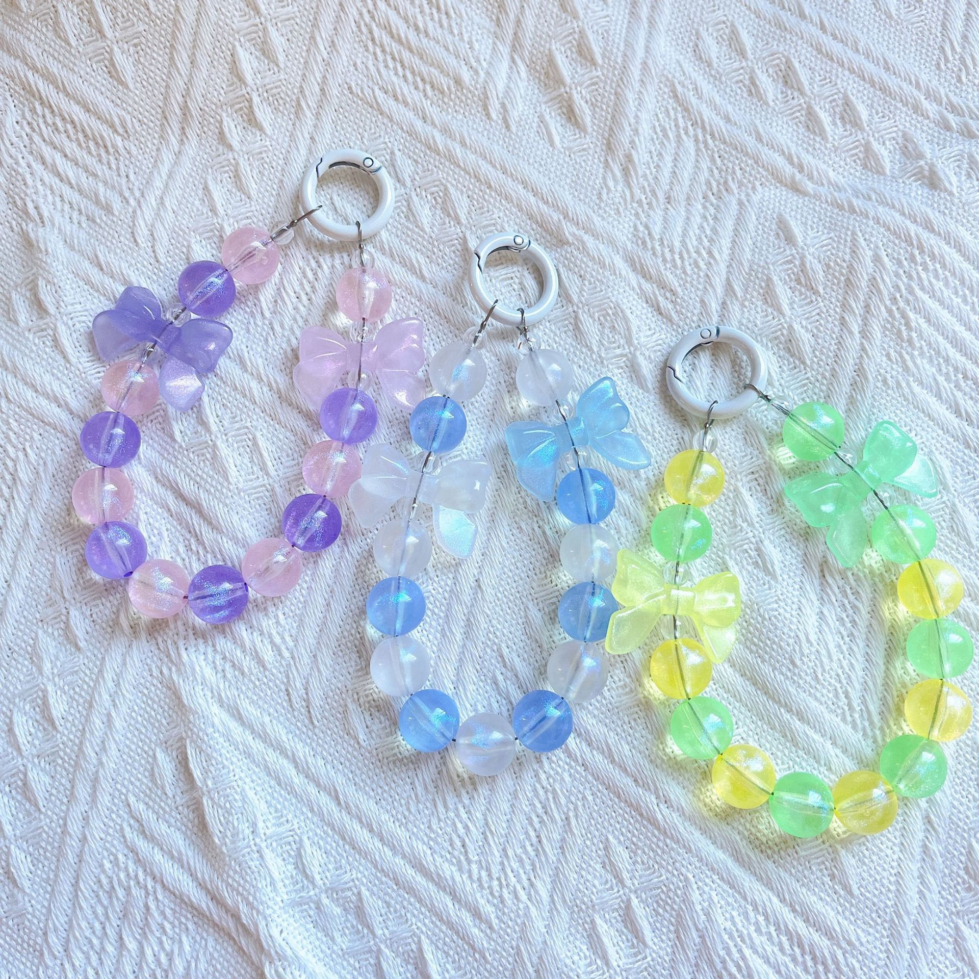 Mermaids Thin Flash Beaded Chain Diy Handmade Glow-In-The-Dark Bow Phone Chain Cute Phone Case Hanging Ornaments Application Scenario