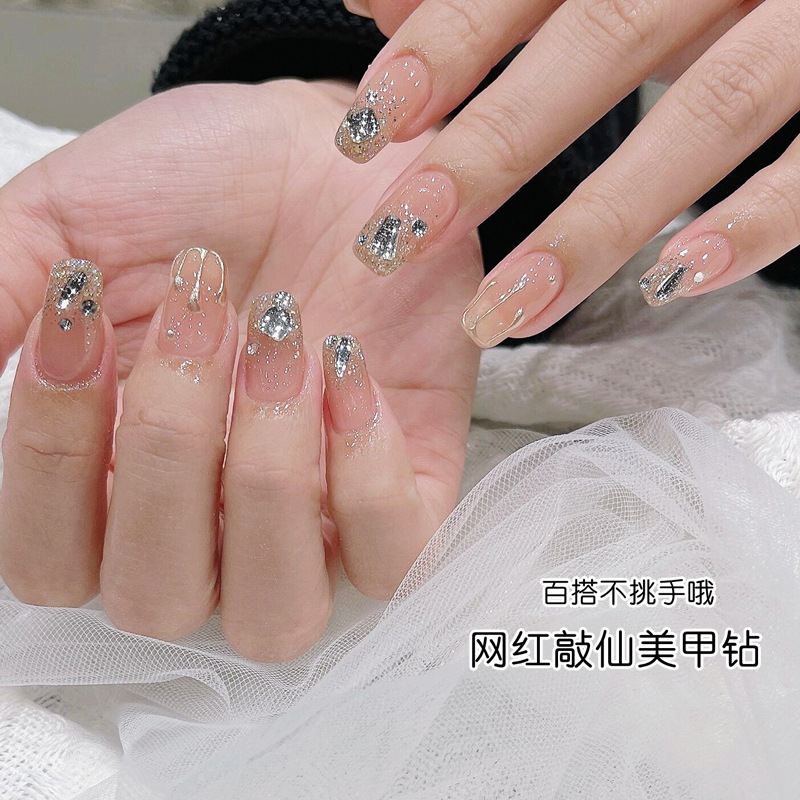 Nail art irregular-shaped diamonds, flat-bottomed non-dropping small diamond jewelry, mixed small flat-bottomed diamonds, a whole batch of dazzling nail art jewelry fragments Application Scenario