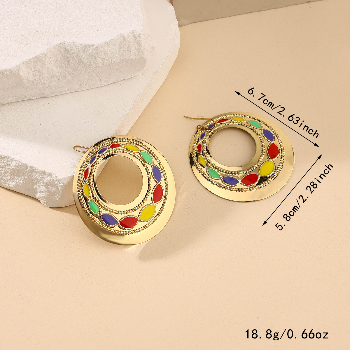 Europe And The United States Exaggerated Personality Plated 18K Gold Ear Hanging Middle Atmosphere Water Drop Ear Clip Vintage Pattern Set Jewel Earrings details Picture