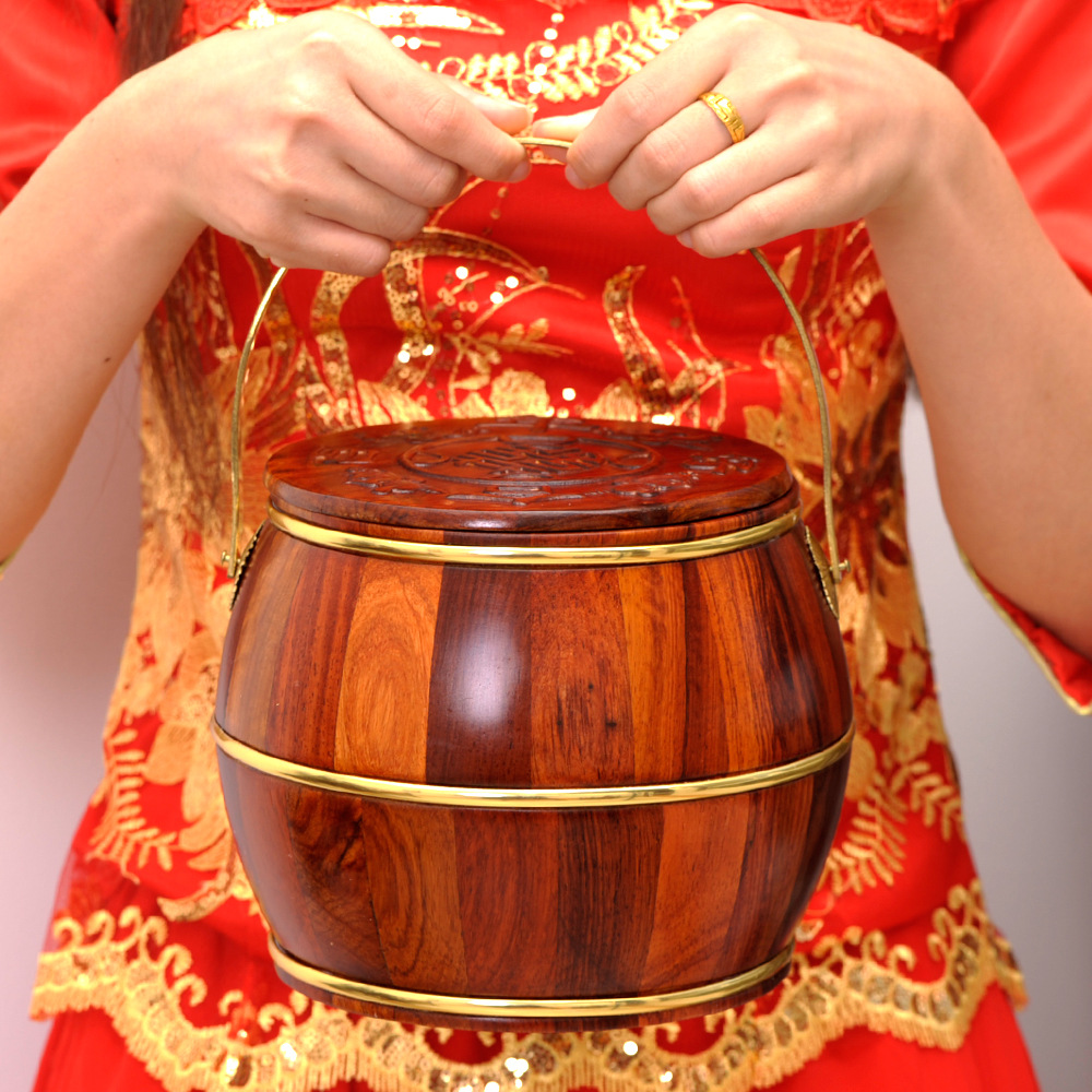 Solid wood and rosewood descendant buckets, dowry items, individual descendant buckets, toilets, wedding supplies, extra-large wedding gifts Specification image