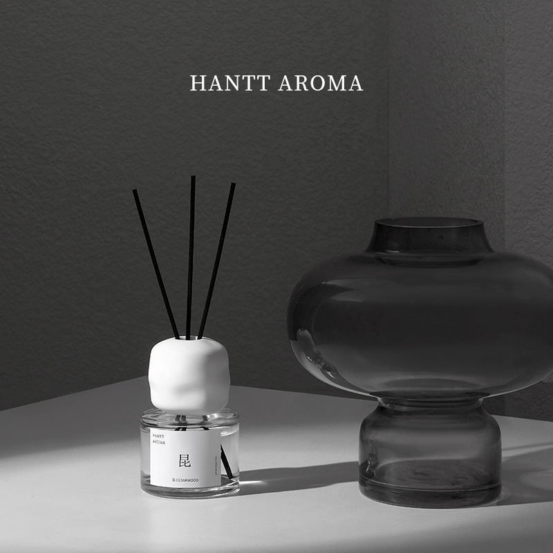 Yihe Jingui Flameless Aromatherapy Home Indoor Long-lasting Fragrance Hotel Bedroom Aromatherapy Decorative Items Toilet Deodorizing Aromatherapy Application Scenario