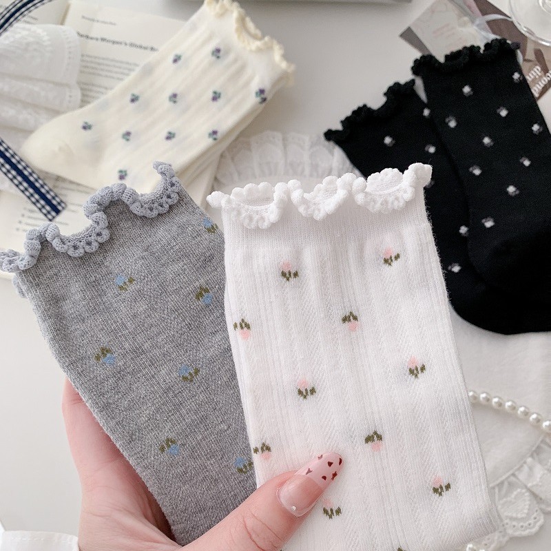 Sock stall, one-piece consignment service, small floral socks, women's mid-calf socks, spring and summer versatile, fresh and delicate lace artistic style, postpartum socks, thin summer long socks, one-piece consignment service Application Scenario