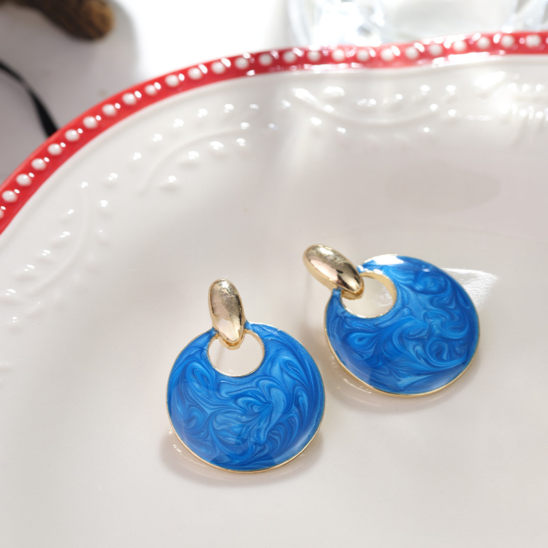 S925 Silver Needle Korean silver needle geometric irregular personality Hong Kong style retro high-end design sense, elegant stud earrings details Picture