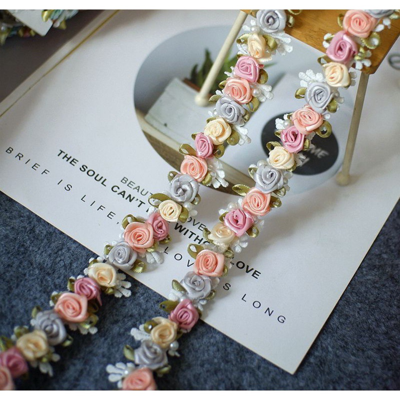 Heavy handcrafted lace mixed color flower three-dimensional pearl lace trim, DIY Lolita children's clothing accessories, home textile accessories