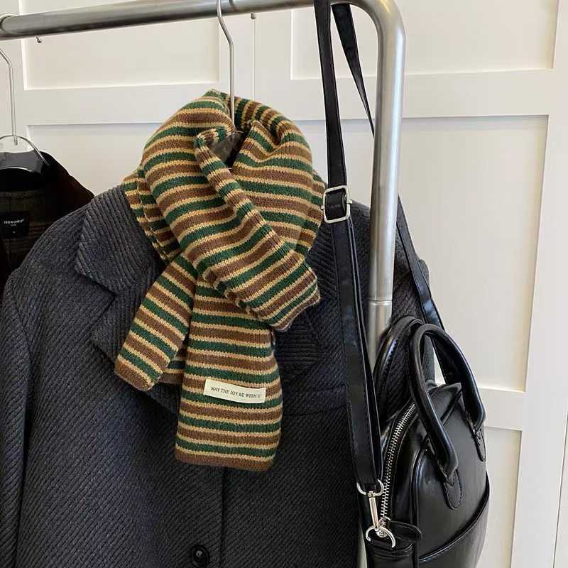 American pink faux cashmere striped knitted scarf, winter retro and high-end style, Korean style, versatile for couples, warm scarf for women Specification image