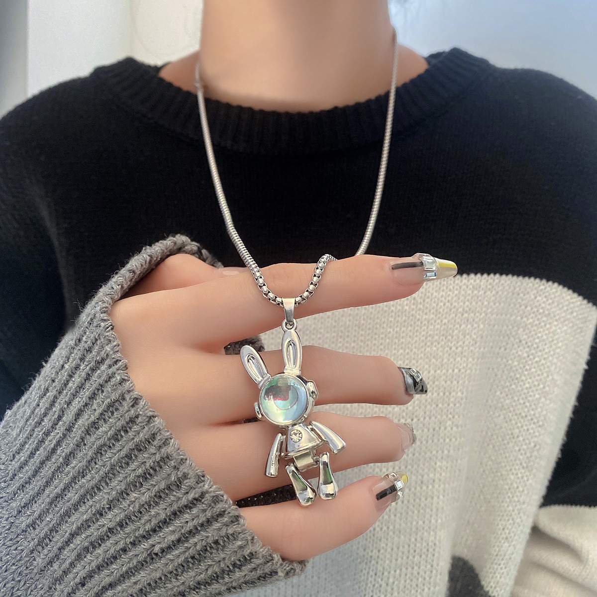 Korean titanium steel hip-hop necklace, children's fashion street dance runway accessory, men's and women's hoodie chain, stainless steel personalized accessories details Picture