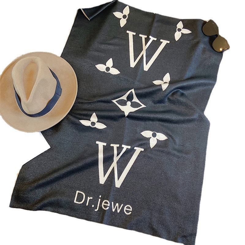 New letter four-leaf clover-like cashmere scarf for autumn and winter 2025, fashionable shawl, women's thickened scarf, warm donkey Item Picture