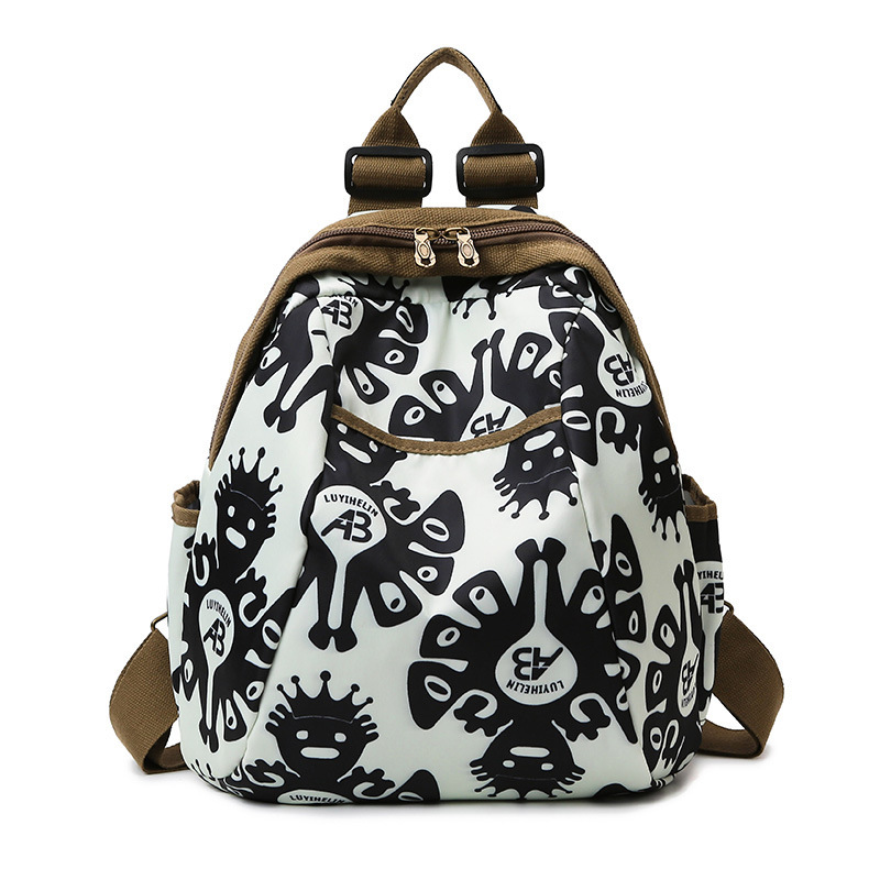 A new retro and versatile backpack for women, a simple and trendy travel backpack for women, and a multi-functional design schoolbag with a sense of Harajuku Application Scenario