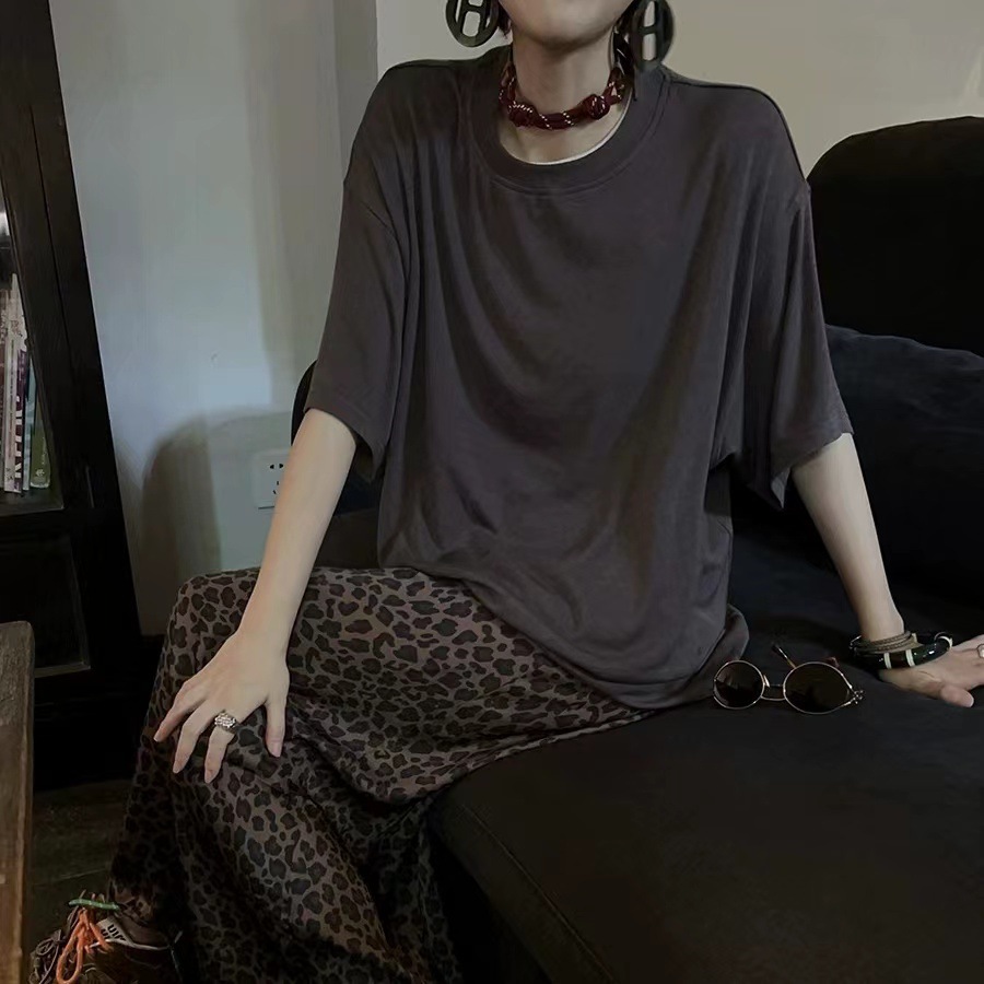 In-stock 0wis: A great cut paper figure T-shirt that you can't resist. Loose short-sleeved, simple and versatile, loose and high Application Scenario