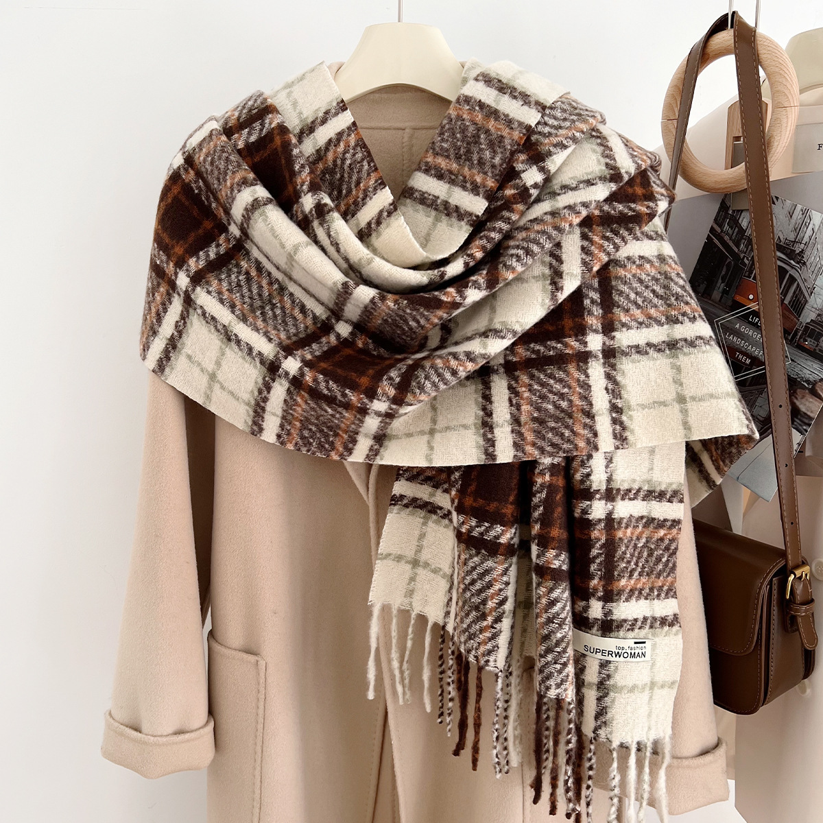 2024 korea nuevo estilo tartan bufanda imitación cachemira flecos capa otoño invierno pareja ambiente sensación caliente cuello engrosado details Picture