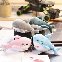 可爱小鲨鱼挂件毛绒玩具鲸鱼公仔小号迷你玩偶钥匙扣包包挂饰批发