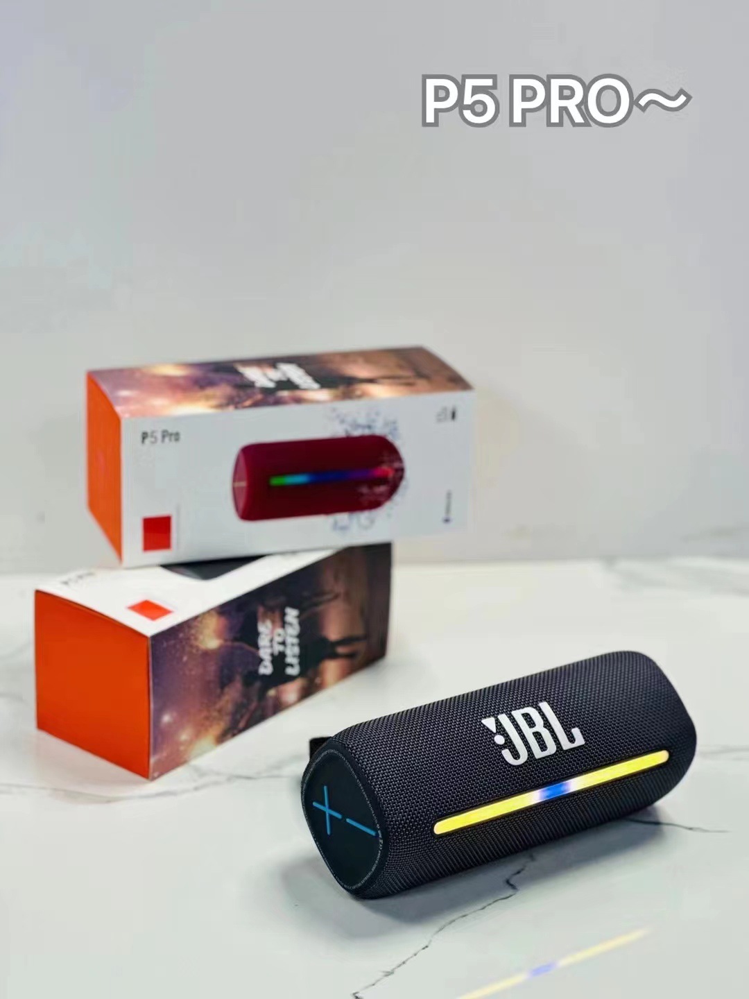 Comercio exterior nuevo aplicable P5 pro inalámbrico bluetooth sonido deslumbrante efecto de luz portátil sonido único altavoz subwoofer Item Picture
