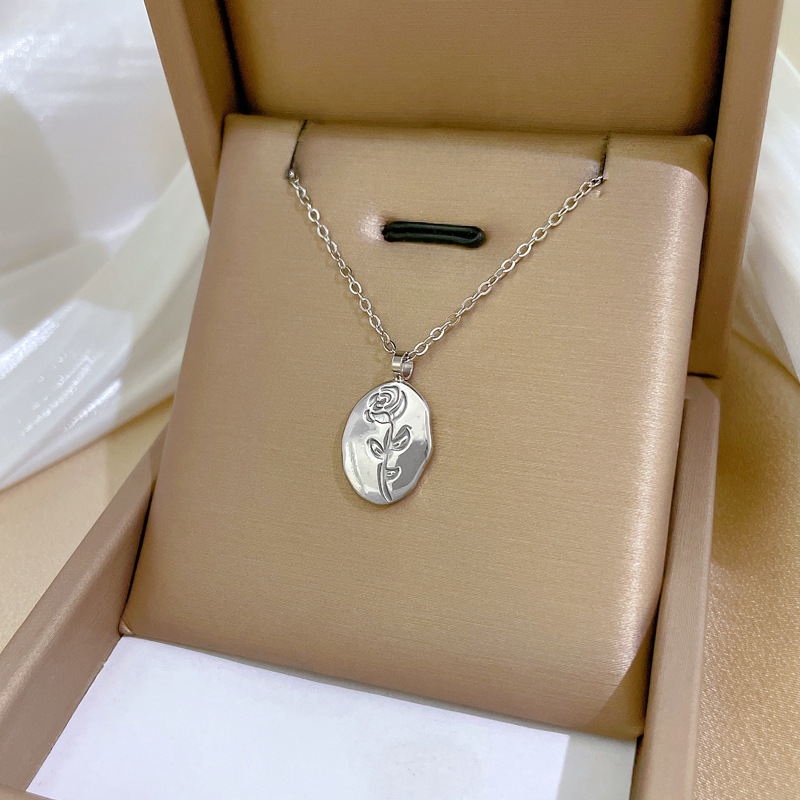 【 All-titanium Steel 】 Real gold electroplating inside the furnace for color retention, very cold necklace, female Instagram influencer collarbone chain accessory pic 36