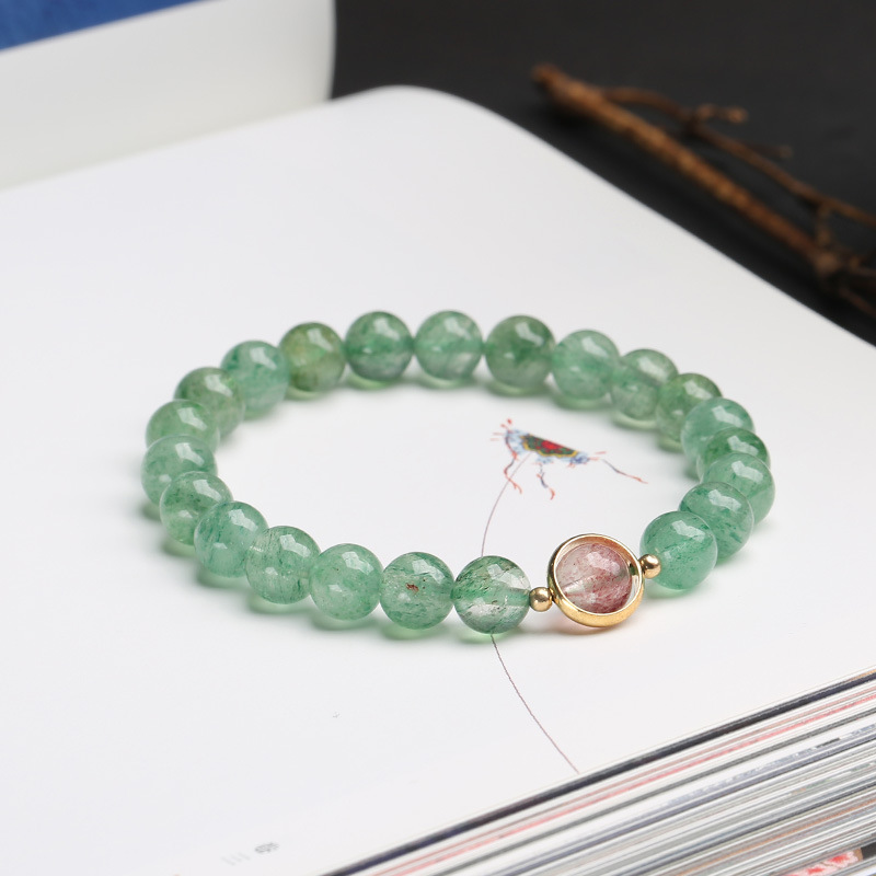 Natural crystal bracelet, green strawberry crystal bracelet, women's DIY accessory, green strawberry crystal round bead bracelet accessory wholesale Application Scenario