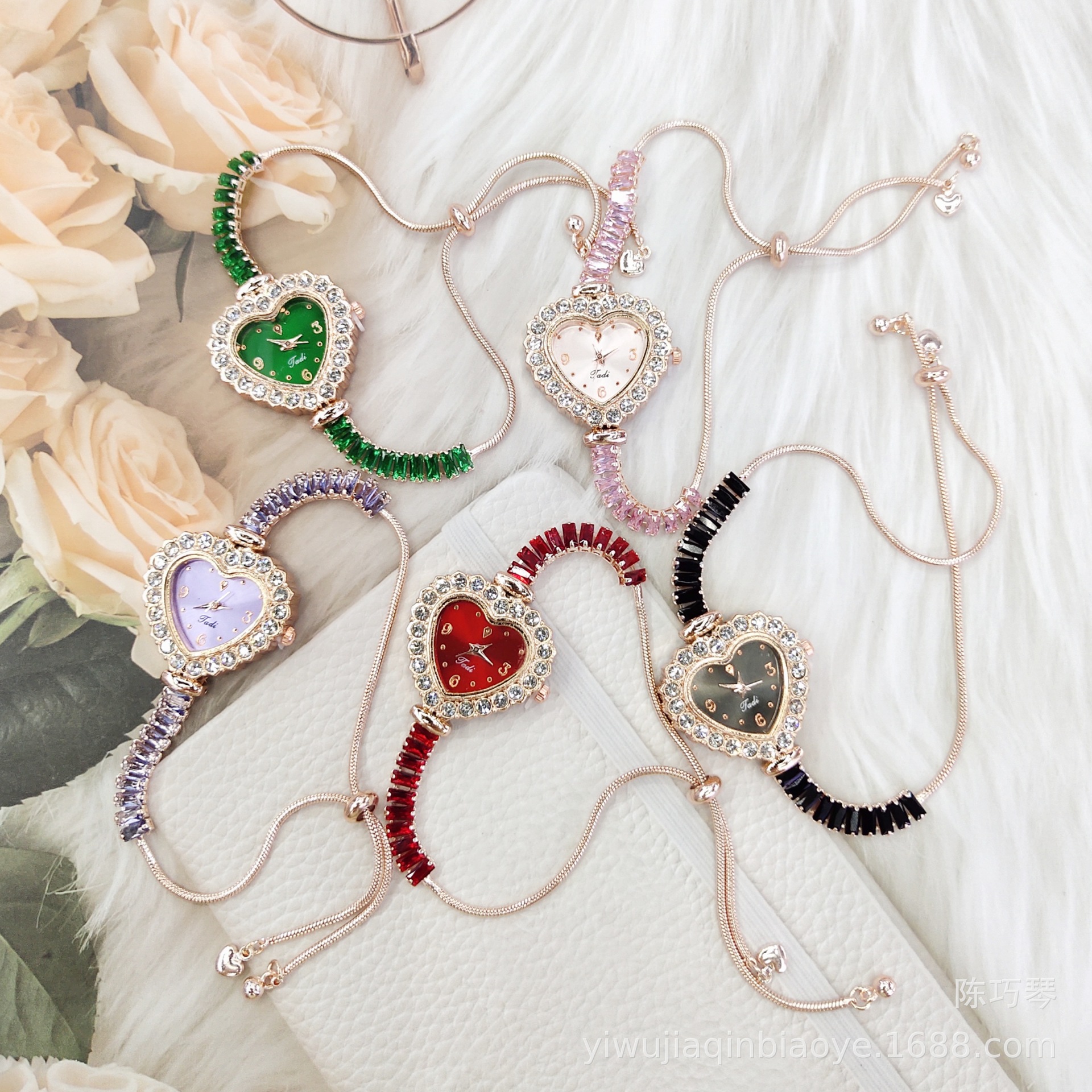 Ladies' pull-out bracelet watch, cross-border heart-shaped Korean version fashionable diamond-encrusted digital watch accessory Specification image