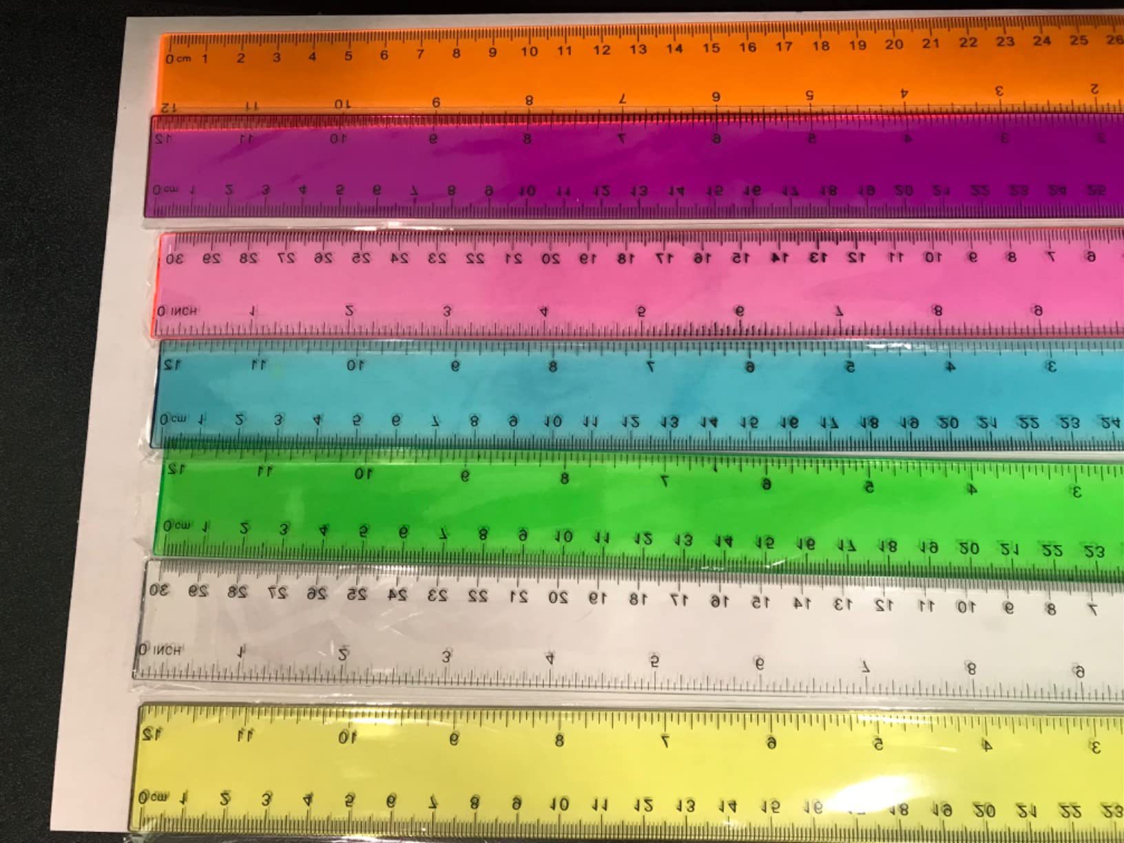 ويخصص المقياس المكتبي لمقياس القرطاسية للطلاب، ويدرس الأطفال المقياس الرياضي 30CM