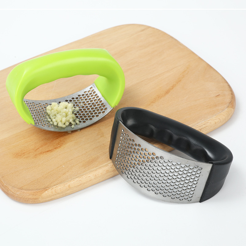 Garlic Press Garlic Mill New Ring Stainless Steel Garlic Rammer Garlic Pinch Tool Peeling Garlic Kitchen Gadget Application Scenario