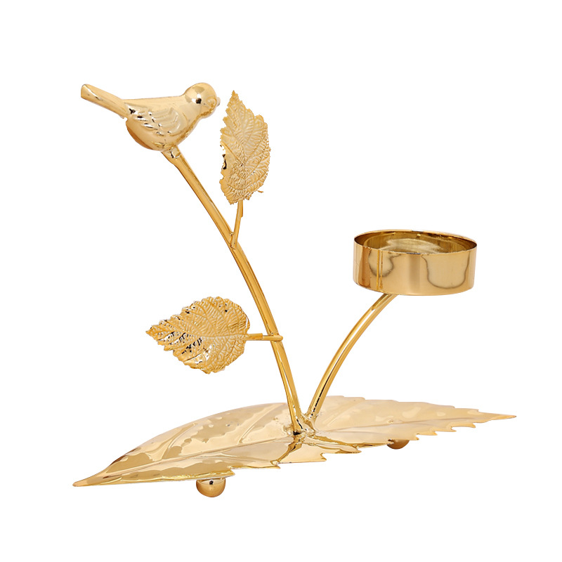 Iron Golden Bird Candlestick Vintage Creative Home Living Room Tabletop Decoration Romantic Wedding Candlelight Dinner Candlestick Item Picture