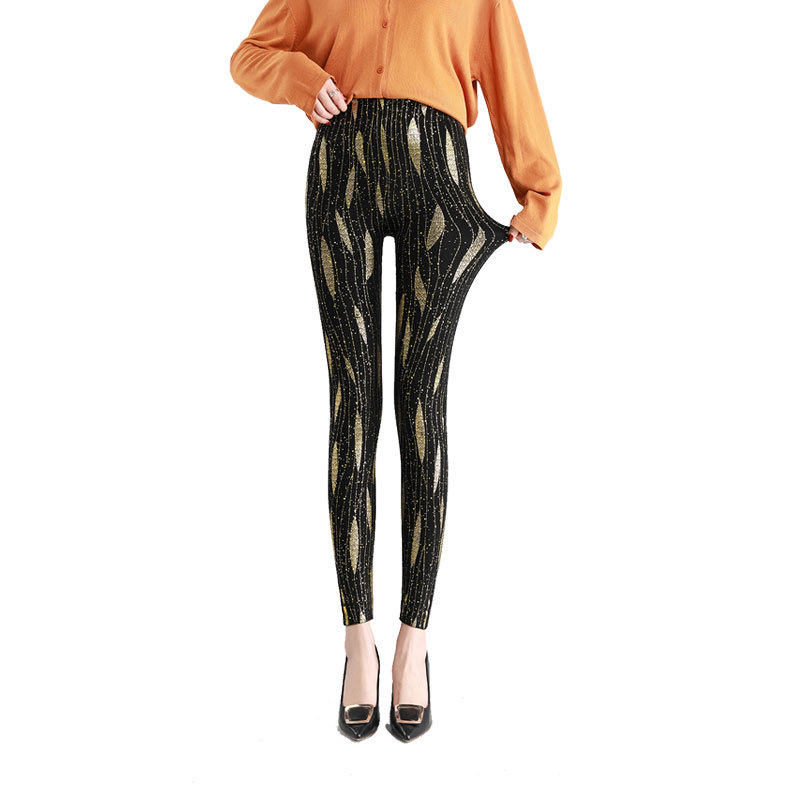 High-waisted, large-sized printed leggings for women to wear outside in autumn and winter can make them look petite. Fleece and thickened tight-fitting pants with elastic waists Item Picture