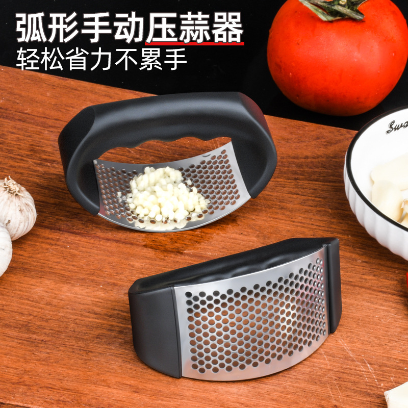 Stainless steel garlic press, ring-shaped manual garlic mashing magic tool, kitchen garlic press tool, household garlic paste magic tool, squeeze garlic mince