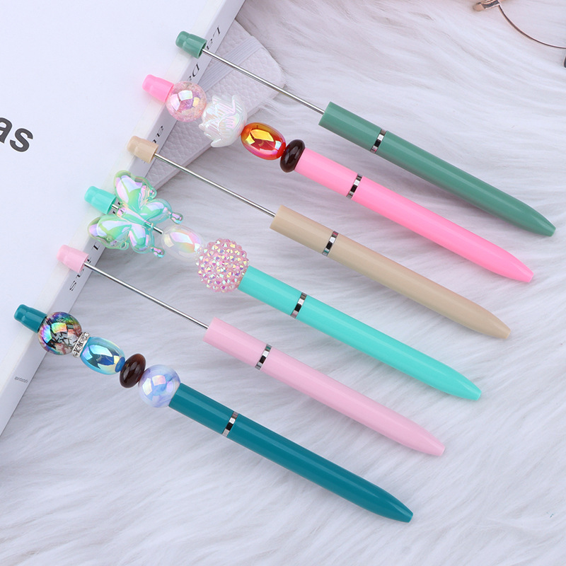 Wholesale Creative Diy Plastic Beaded Pen Ballpoint Pen Hand-Beaded Can Print Personalized Beaded Ballpoint Pen Application Scenario
