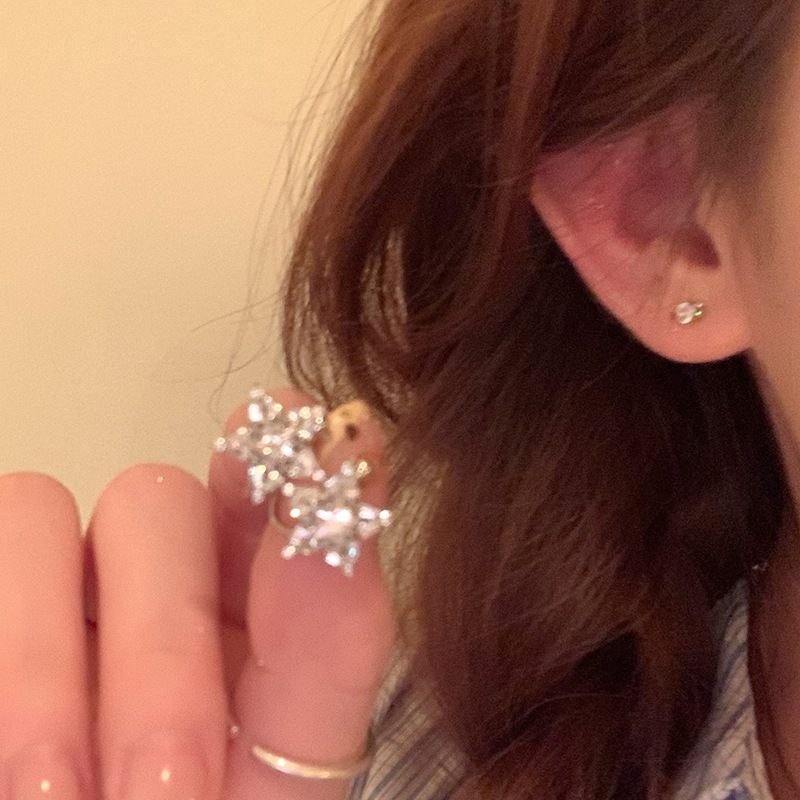 Zirconium double Star ear clip without ear holes, unique, exquisite and high-end, light luxury style, ear bone clip earrings for women Specification image