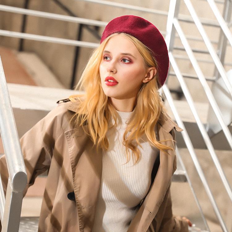 New pearl luxury wool beret, Korean style elegant female painter, starry Sky pearl bud hat, adult hat, winter plush fashionable hat details Picture