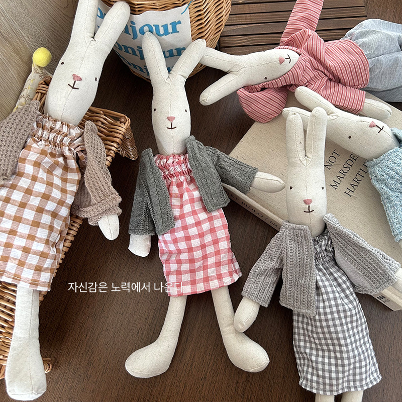 Korean-style cute rabbit three-dimensional cotton-filled dolls, children's figurines, girls' cloth dolls, room decoration toys, birthday gifts Application Scenario