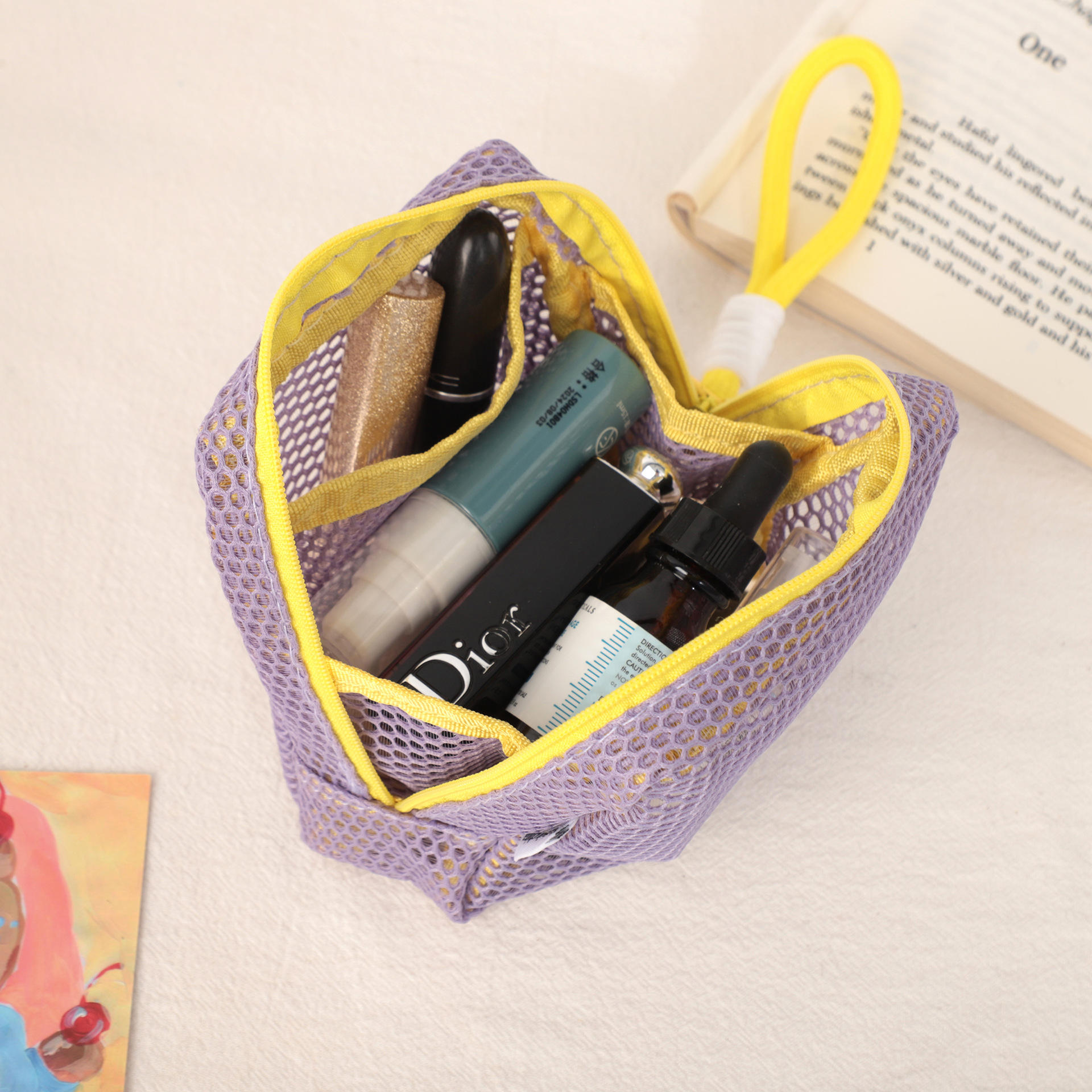 Wholesale of InS-style dopamine-colored tofu buns, large-capacity mesh makeup bags and portable grid storage bags from the manufacturer Specification image