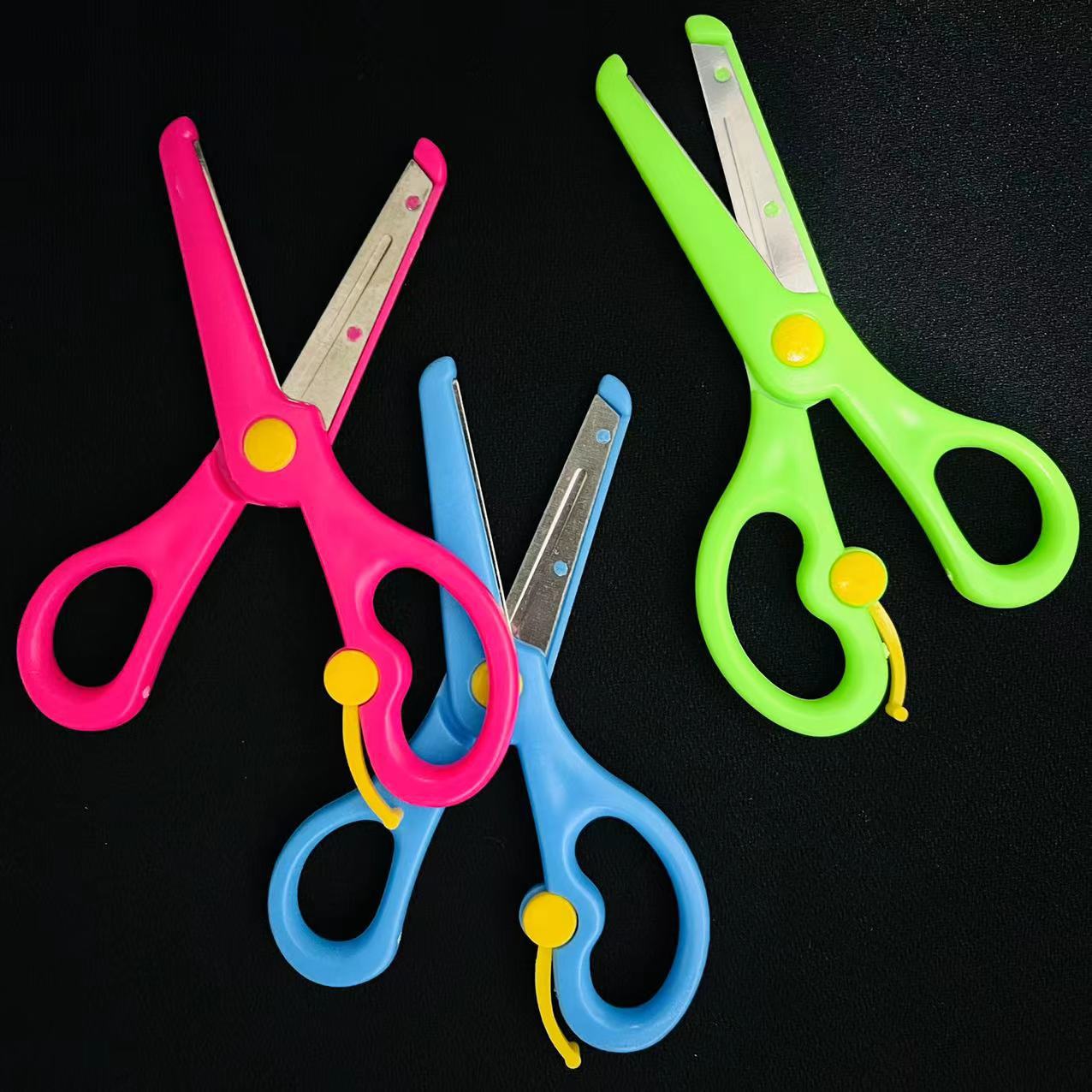 【 Zone 2-8 】 Color iron scissors 50/ Pack 1000/ box Children's scissors, Safety scissors, kindergarten primary school students' round head handmade paper-cutting scissors, small scissors set wholesale details Picture