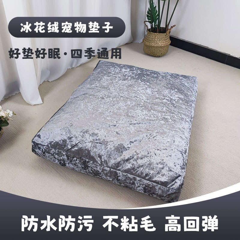 Cross-border British manufacturer exclusively supplies medium and large-sized dog pets suitable for all seasons. Extra-large pets that are warm, waterproof and dirt-resistant in autumn and winter Application Scenario