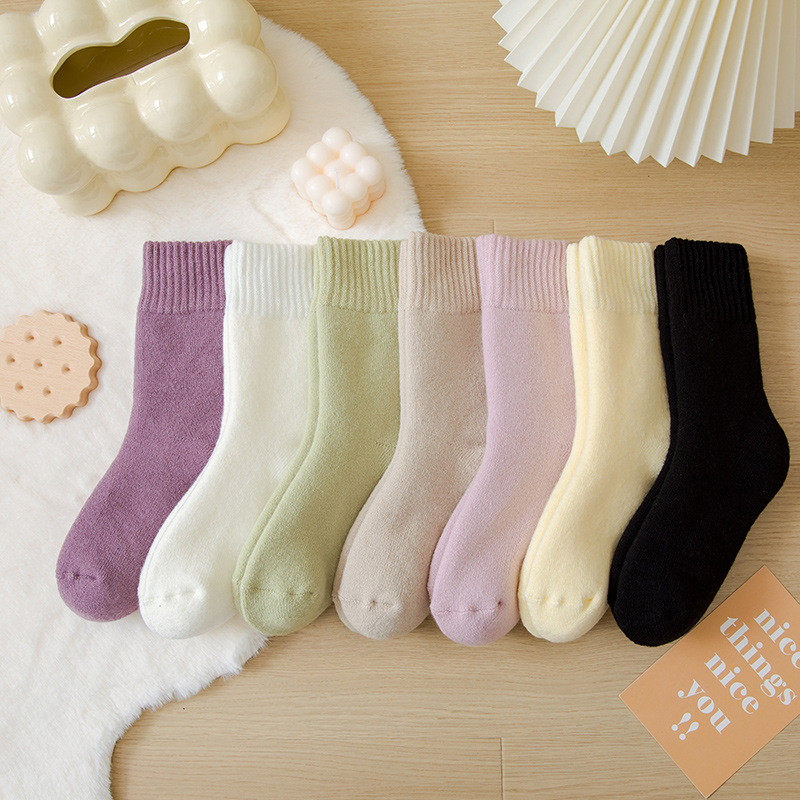 Thickened women's cashmere mid-length socks, thickened and warm solid color extra thick snow wool socks for women Specification image