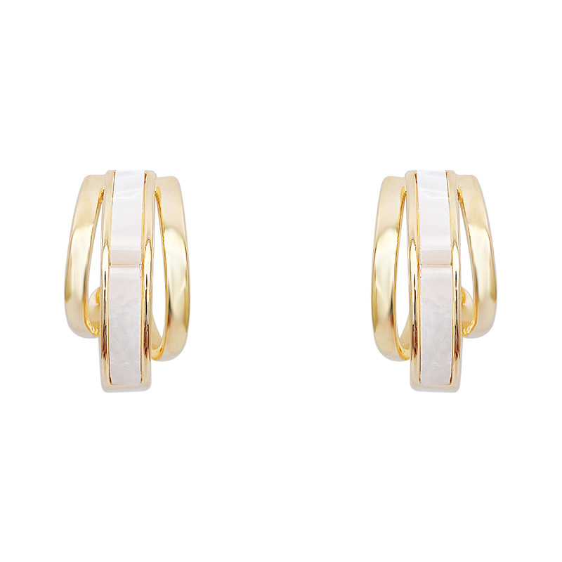 法式贝母耳环白底实物图