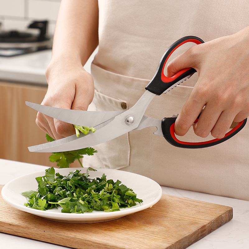 Curved blade kitchen scissors, Korean-style stainless steel barbecue scissors, roast meat scissors, kitchen scissors, kitchen chicken bone scissors Application Scenario