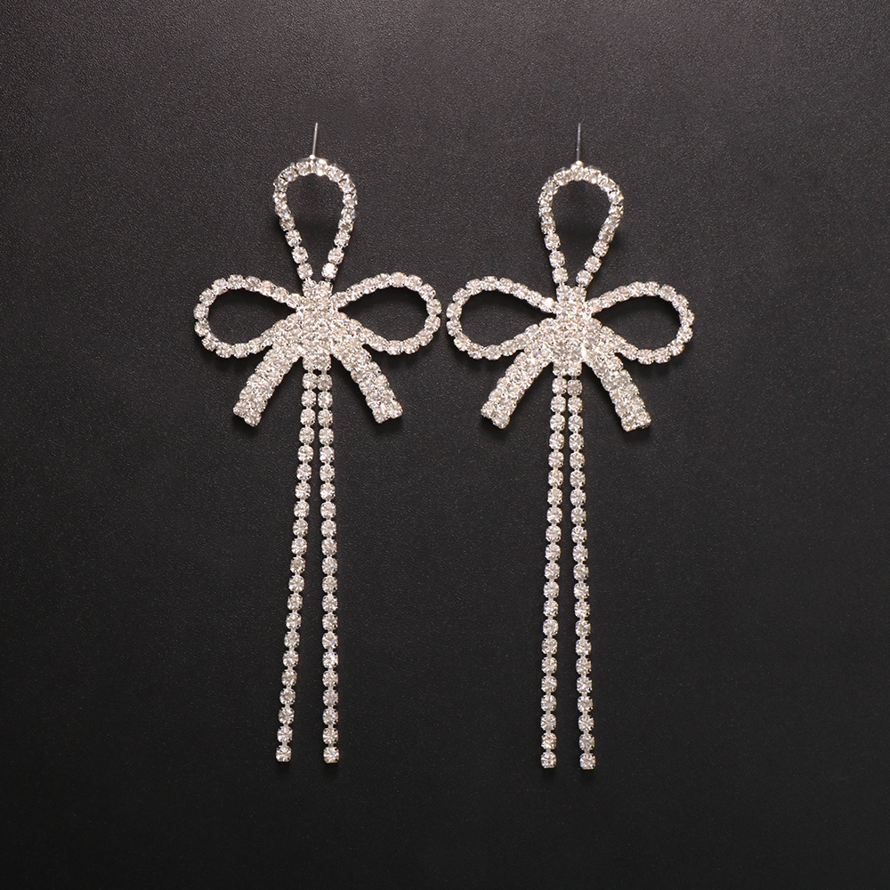 European and American cross-border tassel water diamond butterfly fashionable and individual earrings, exaggerated claw chain diamond-encrusted earrings, claw chain welded accessories details Picture